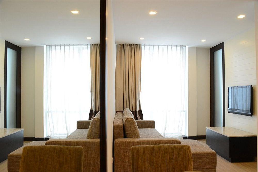 Vacio Suite Bangkok Extérieur photo