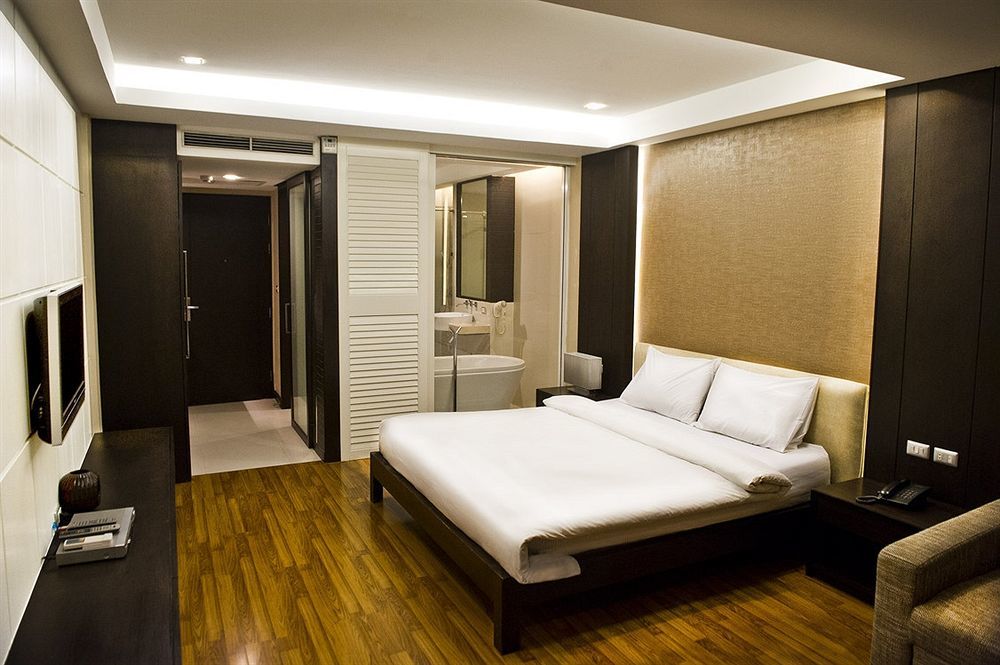 Vacio Suite Bangkok Extérieur photo